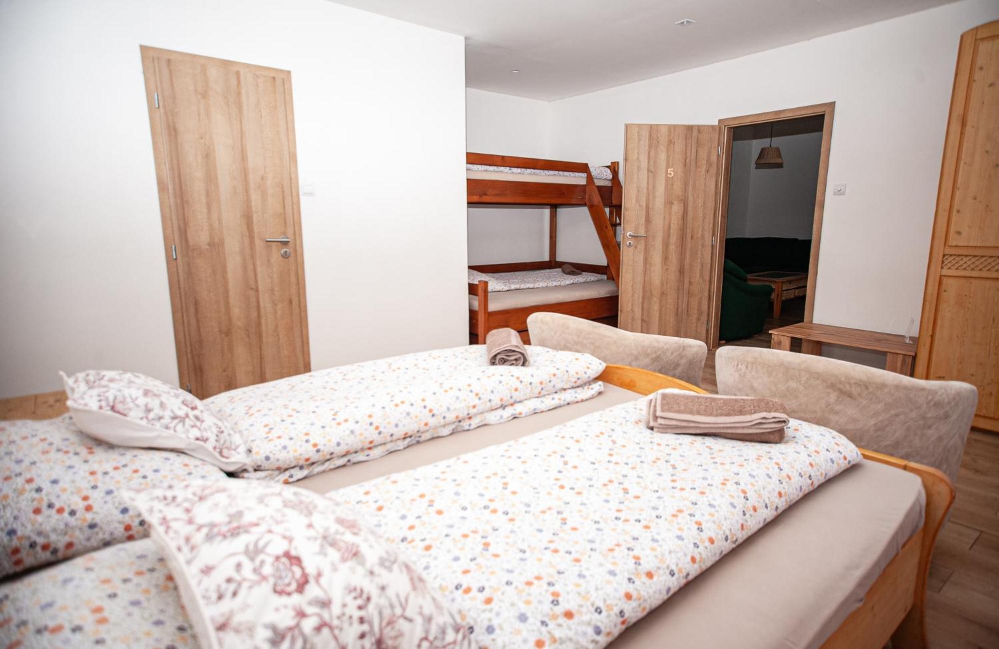 Hostinec Pod Ubocou Valaská Dış mekan fotoğraf